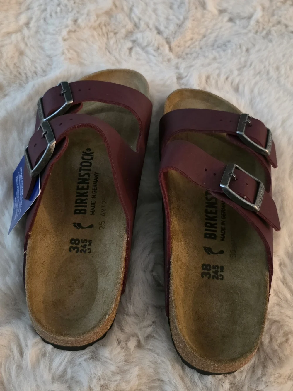 Birkenstock Men Size 5 Womwn Size 7 Arizona Sandals in Burgundy